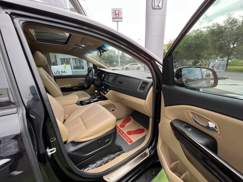 kia sedona 2019 2.2 dầu full giá mềm