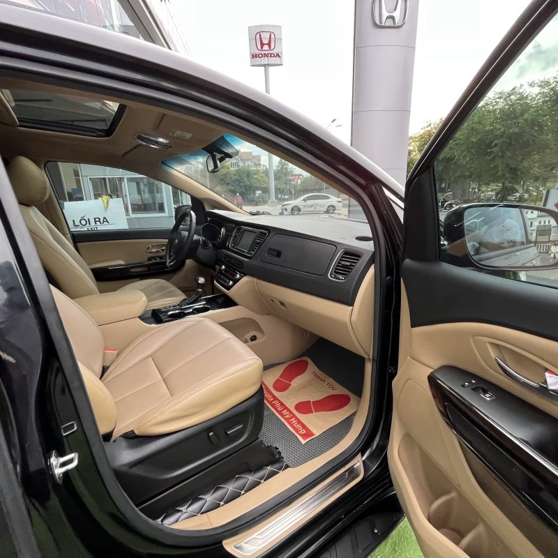 kia sedona 2019 2.2 dầu full giá mềm