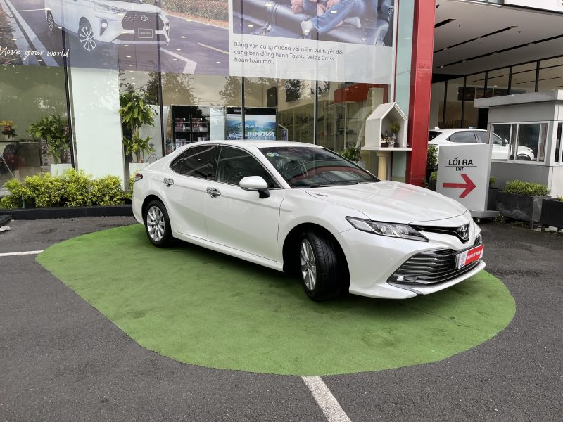 toyota camry 2.0 2020 siêu lướt