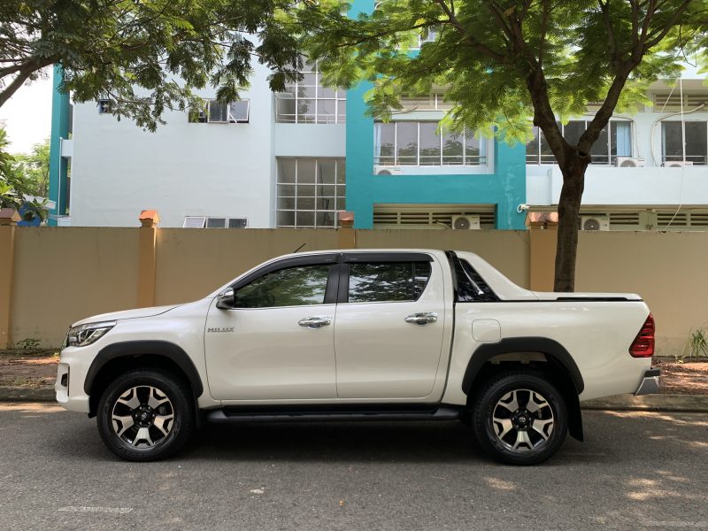 toyota hilux 2019 2 cầu 2.8at
