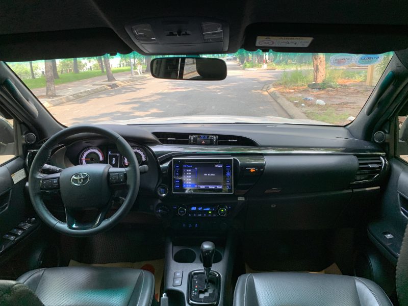 toyota hilux 2019 2 cầu 2.8at