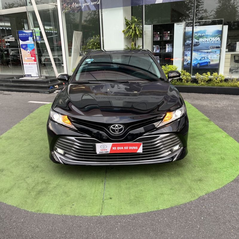toyota camry 2.0 2020 đen gia đình dùng