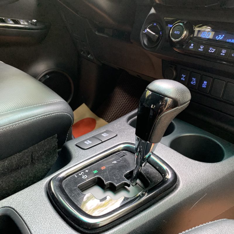 toyota hilux 2019 2 cầu 2.8at
