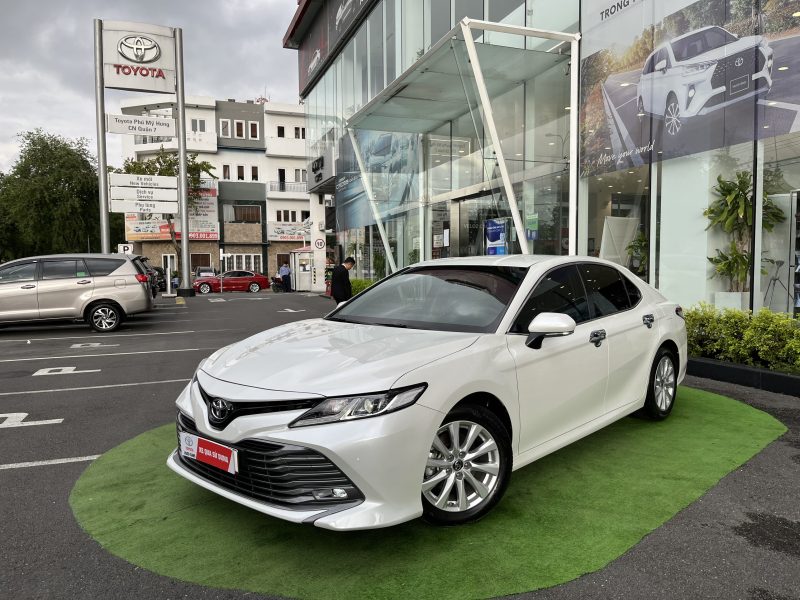 toyota camry 2.0 2020 siêu lướt