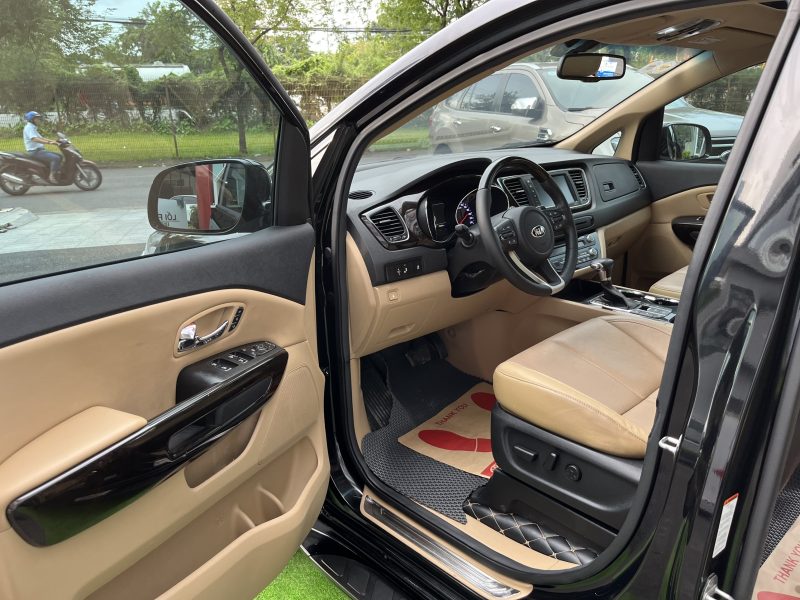 kia sedona 2019 2.2 dầu full giá mềm