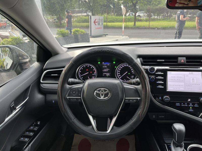 toyota camry 2.0 2020 siêu lướt