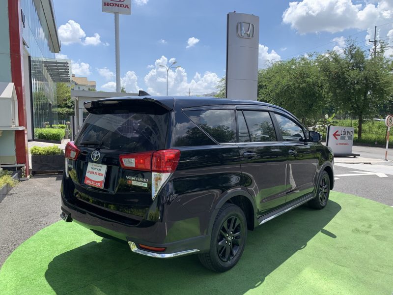 toyota innova venturer 2019 màu đen giá tốt