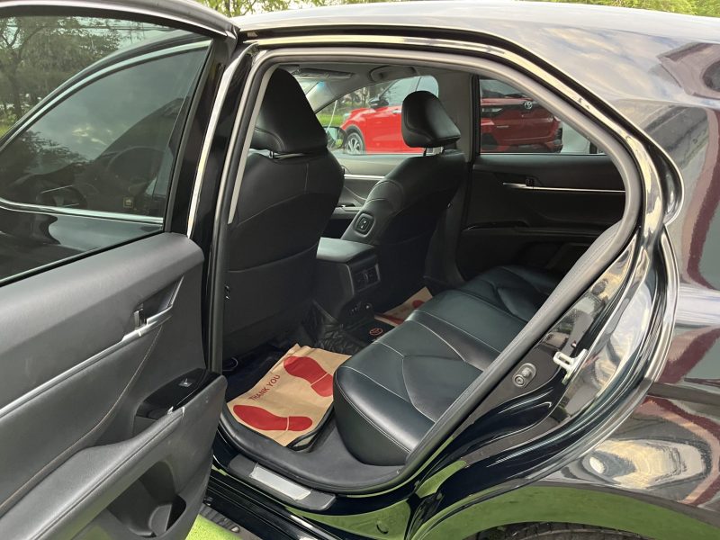 toyota camry 2.0 2020 đen gia đình dùng