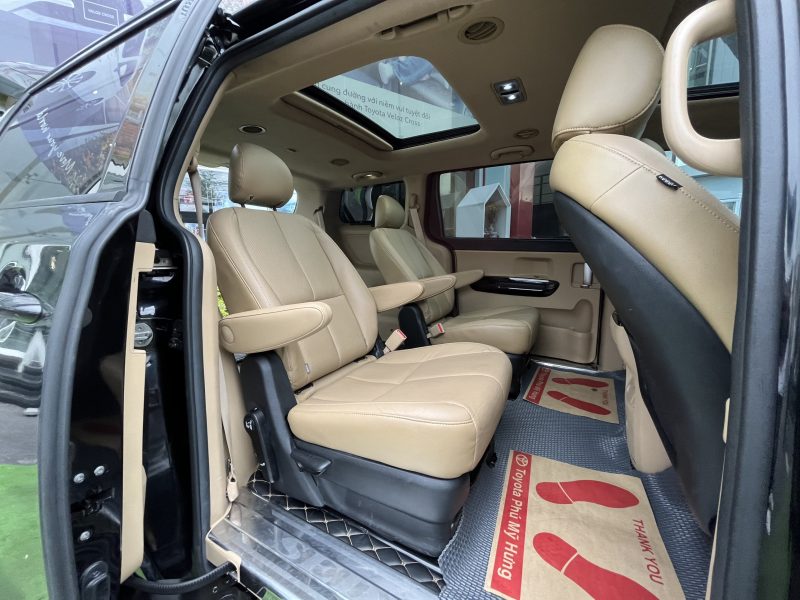 kia sedona 2019 2.2 dầu full giá mềm