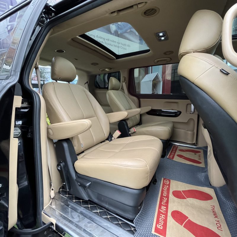 kia sedona 2019 2.2 dầu full giá mềm
