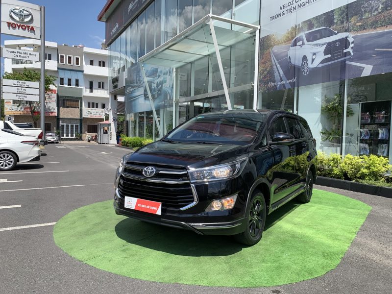 toyota innova venturer 2019 màu đen giá tốt