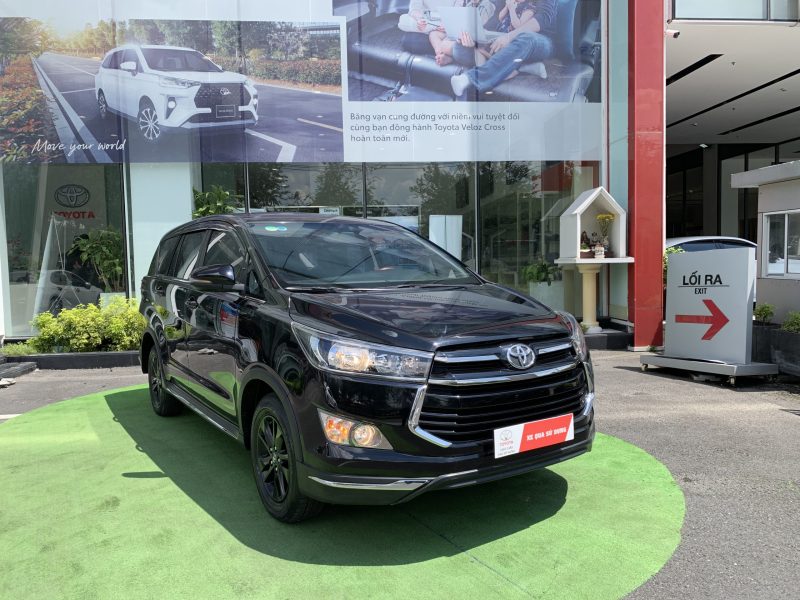 toyota innova venturer 2019 màu đen giá tốt