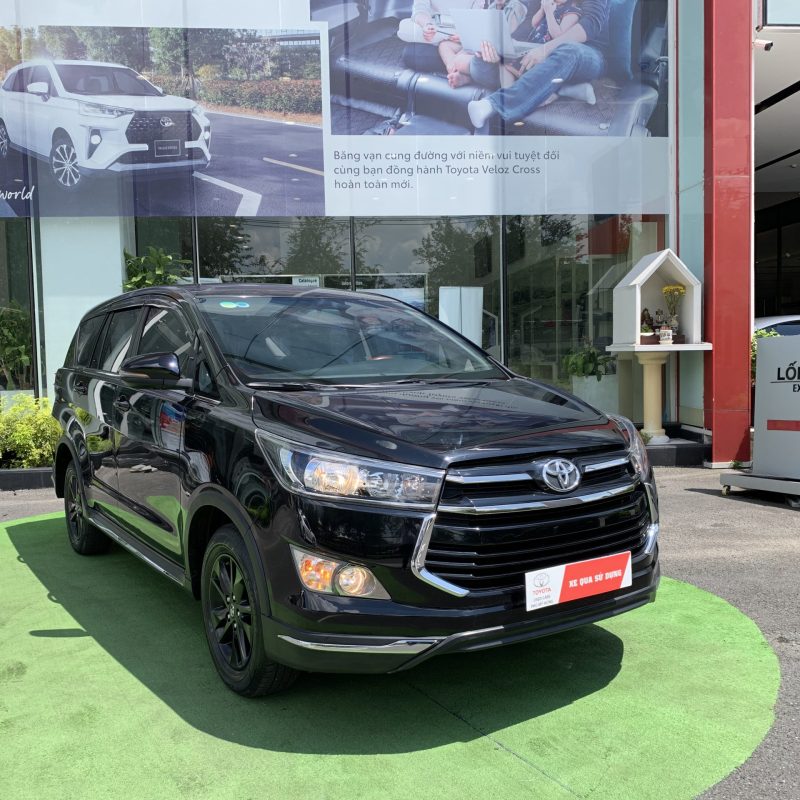 toyota innova venturer 2019 màu đen giá tốt