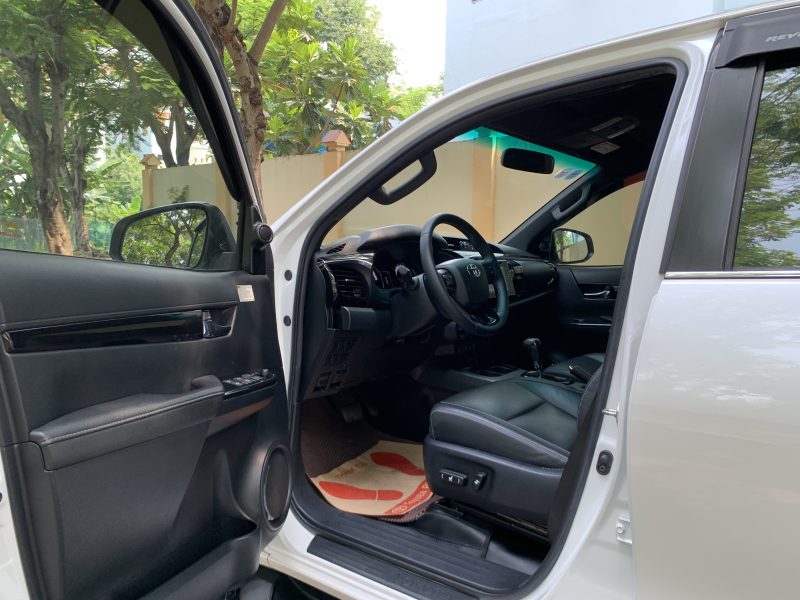 toyota hilux 2019 2 cầu 2.8at