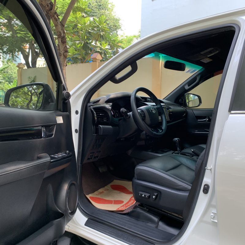 toyota hilux 2019 2 cầu 2.8at