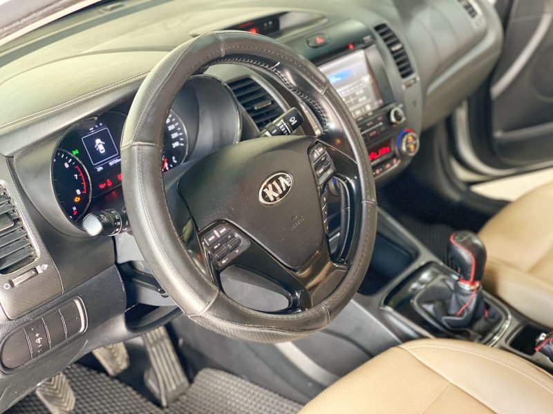 KIA Cerato 1.6 số sàn sản xuất 2016 xe gia đình sử dụng giá tốt