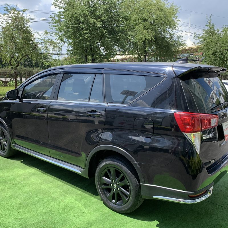 toyota innova venturer 2019 màu đen giá tốt