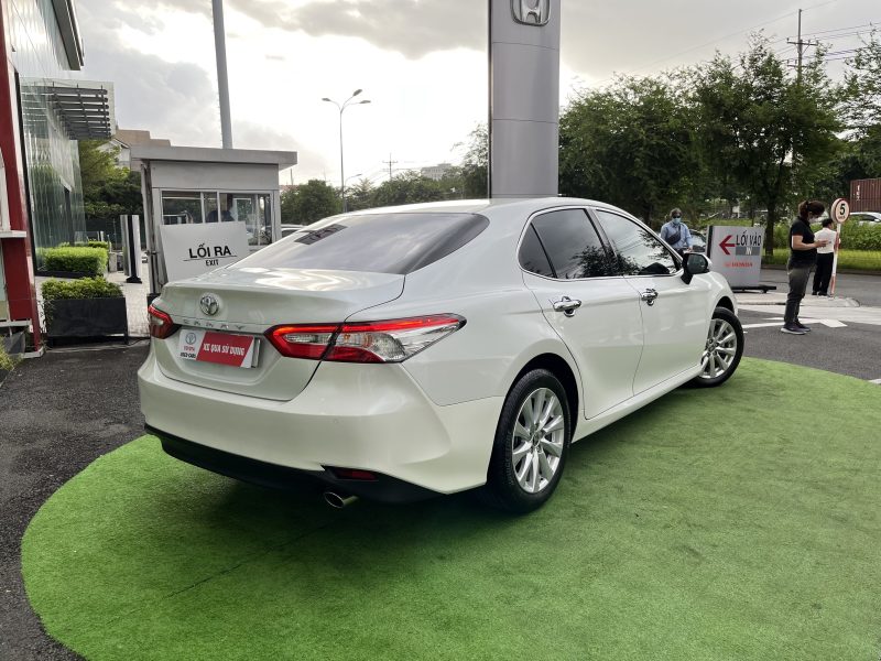 toyota camry 2.0 2020 siêu lướt