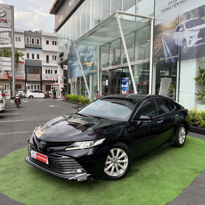 toyota camry 2.0 2020 đen gia đình dùng