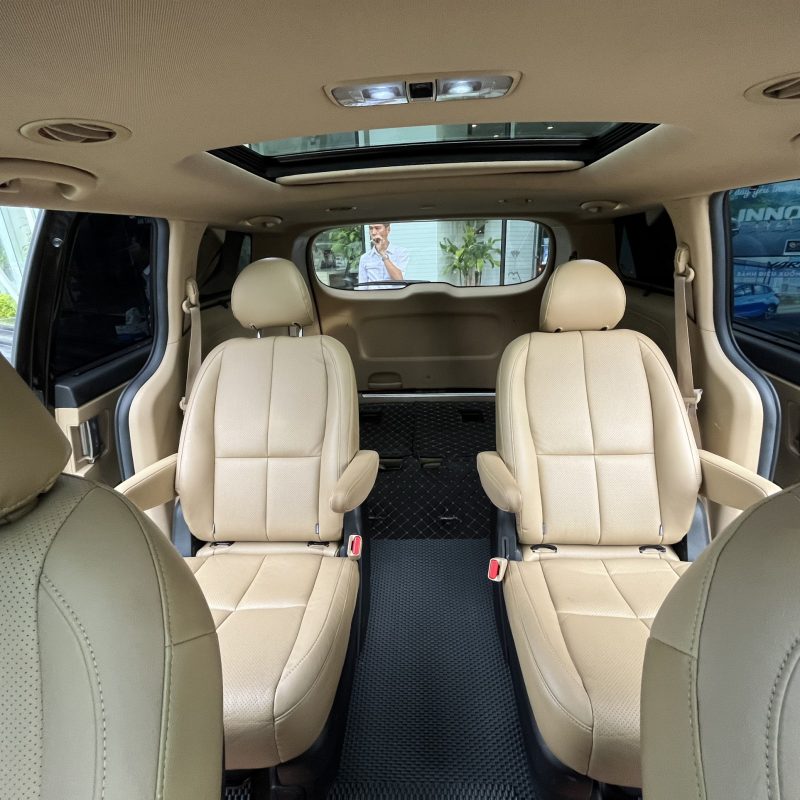 kia sedona 2019 2.2 dầu full giá mềm