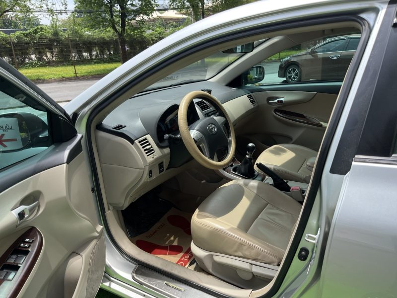 toyota altis số sàn 2012 giá tốt