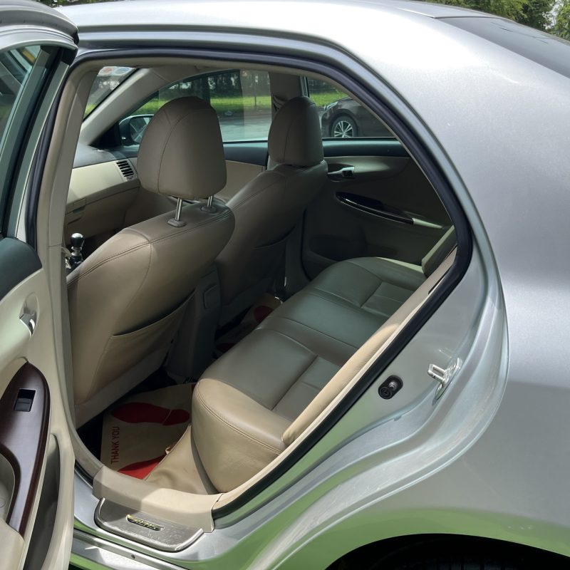 toyota altis số sàn 2012 giá tốt