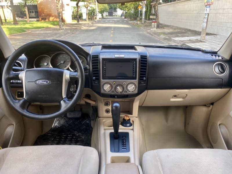 Ford Everest số tự động cũ đời 2008 giá tốt còn bớt