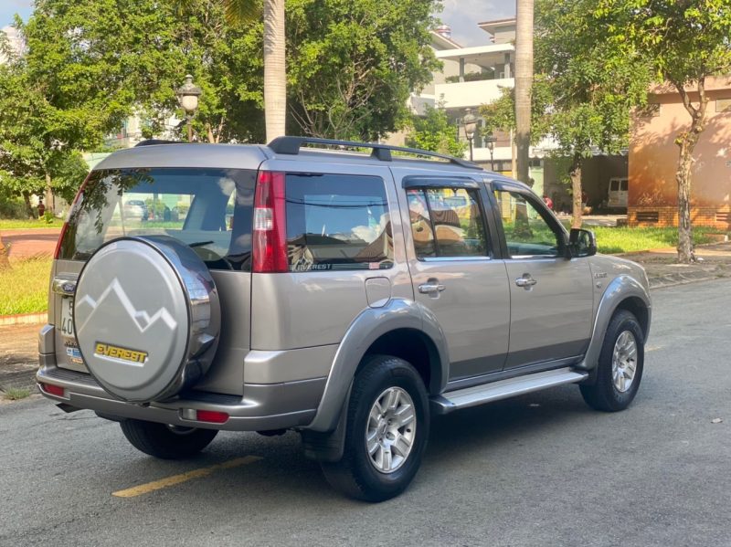 Ford Everest số tự động cũ đời 2008 giá tốt còn bớt