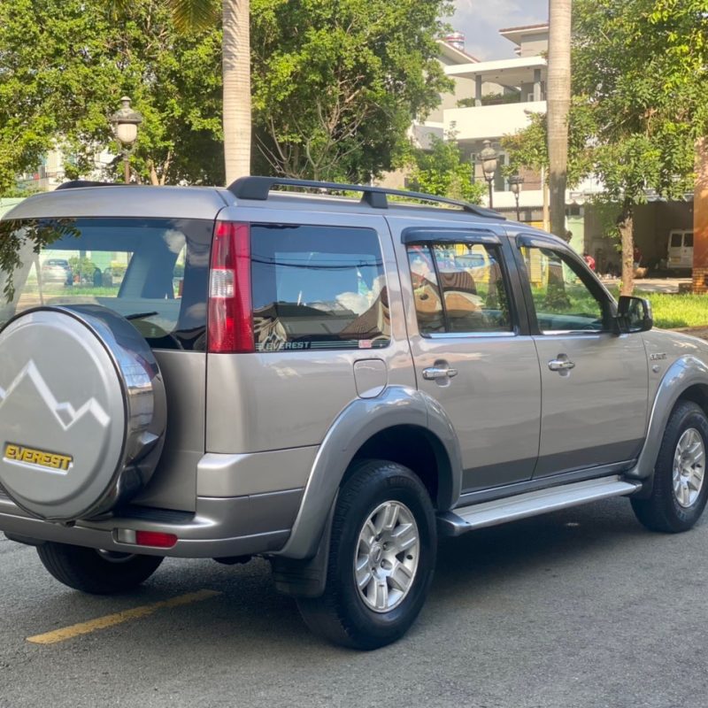 Ford Everest số tự động cũ đời 2008 giá tốt còn bớt