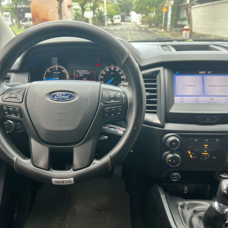 Ford Ranger XLS MT 2019 lên nắp thùng cao giá tốt