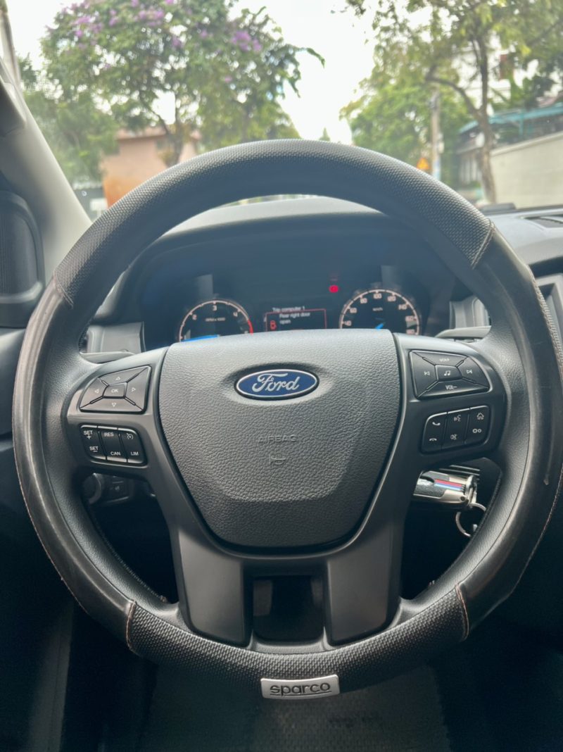 Ford Ranger XLS MT 2019 lên nắp thùng cao giá tốt