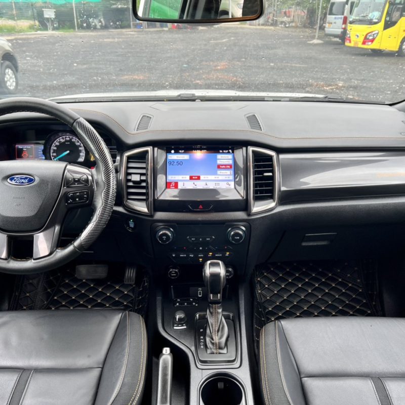 Ford Ranger Wildtrak 2.0 Biturbo 2019 màu trắng giá tốt