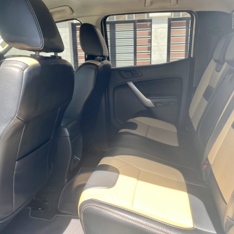 Ford Ranger XLS AT sản xuất 2018 xe đẹp giá tốt