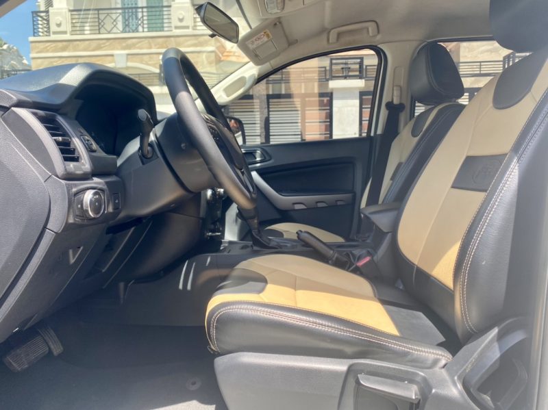 Ford Ranger XLS AT sản xuất 2018 xe đẹp giá tốt