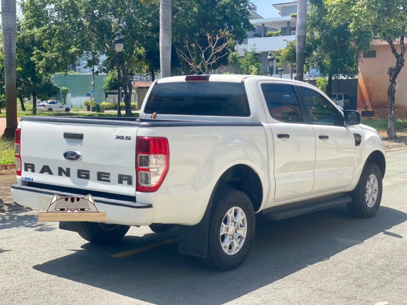 Ford Ranger XLS AT sản xuất 2018 xe đẹp giá tốt
