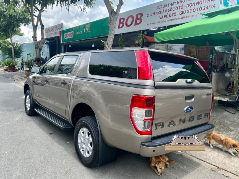 Ford Ranger XLS AT sản xuất 2020 siêu lướt - giá tốt