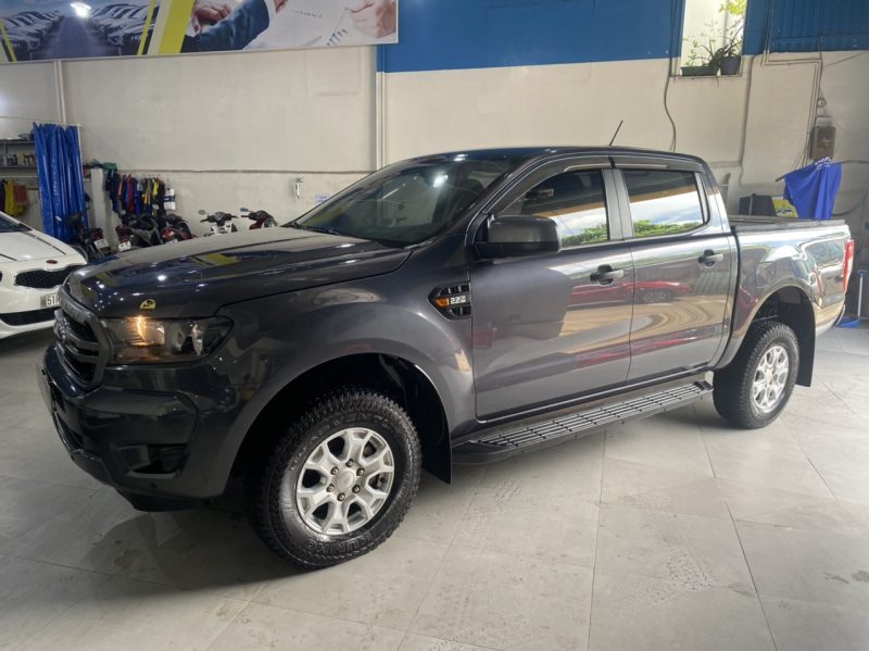 Ford Ranger XLS AT 1 cầu số tự động giá tốt