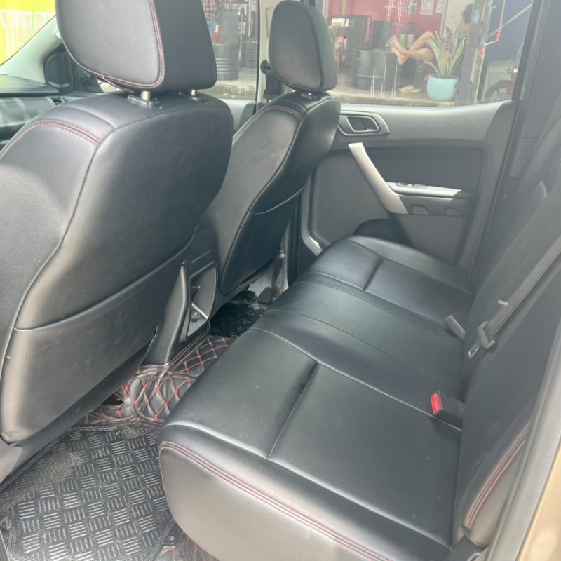 Ford Ranger XLS AT sản xuất 2020 siêu lướt - giá tốt