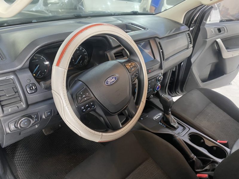 Ford Ranger XLS AT 1 cầu số tự động giá tốt
