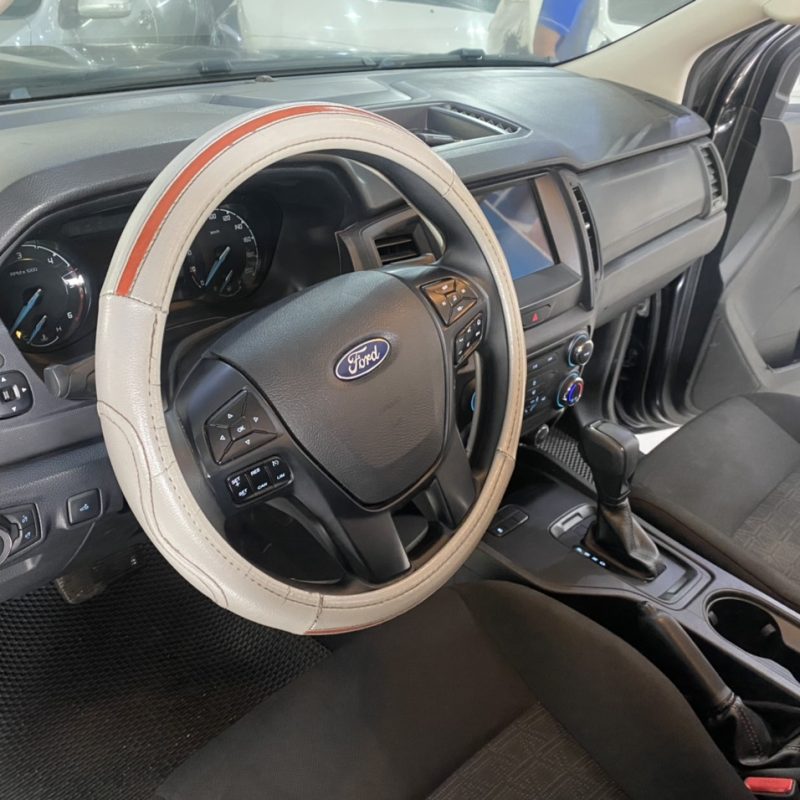 Ford Ranger XLS AT 1 cầu số tự động giá tốt