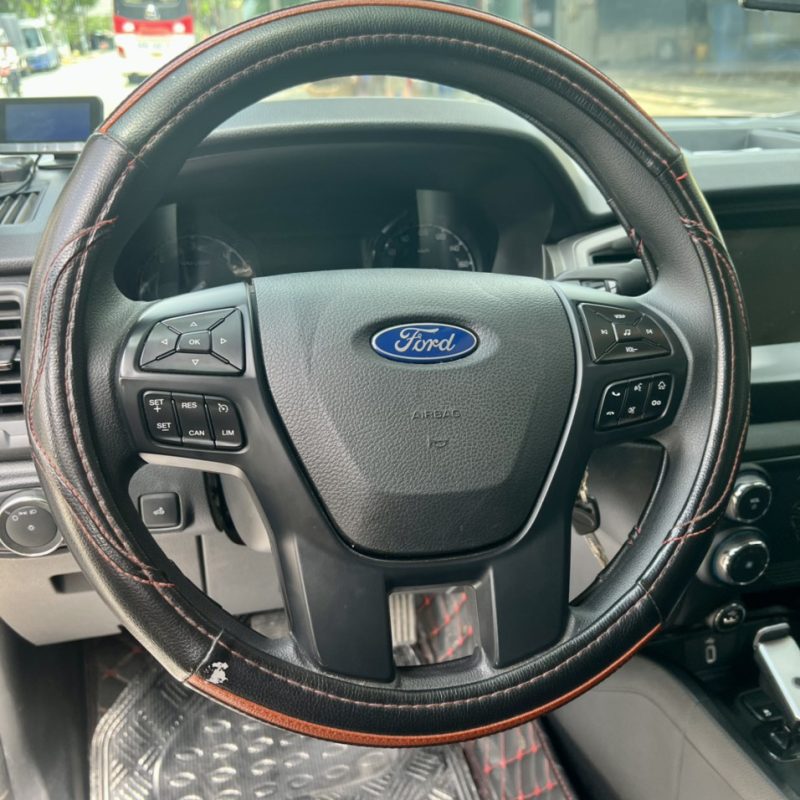 Ford Ranger XLS AT sản xuất 2020 siêu lướt - giá tốt