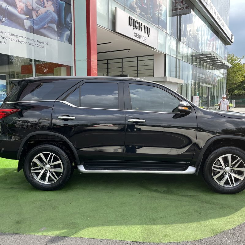 toyota fortuner xăng 2 cầu tự động 2016