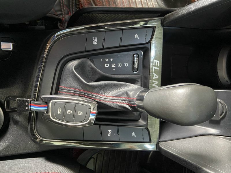 Hyundai Elantra cũ bản 1.6 Turbo 2020 giá tốt