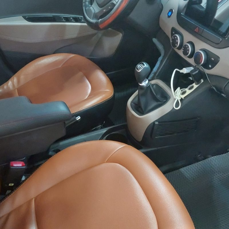 Hyundai i10 sedan số sàn 2018 màu đỏ xe gia đình giá tốt
