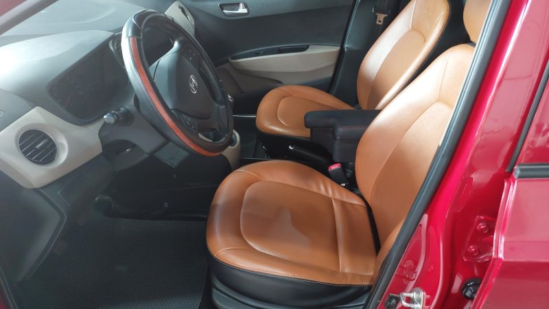 Hyundai i10 sedan số sàn 2018 màu đỏ xe gia đình giá tốt