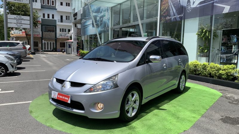 Mitsubishi Grandis 2.4AT sản xuất 2010 giá tốt còn thương lượng
