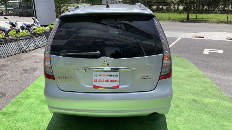 Mitsubishi Grandis 2.4AT sản xuất 2010 giá tốt còn thương lượng