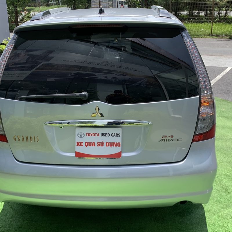 Mitsubishi Grandis 2.4AT sản xuất 2010 giá tốt còn thương lượng