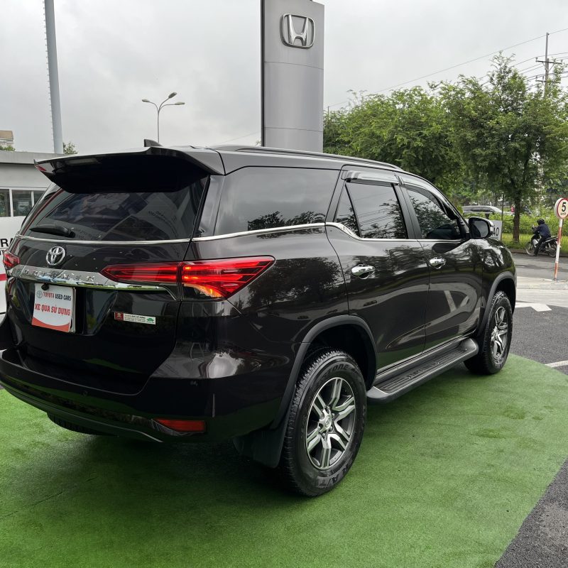 toyota fortuner 2.7v 4x2 số tự động giá tốt