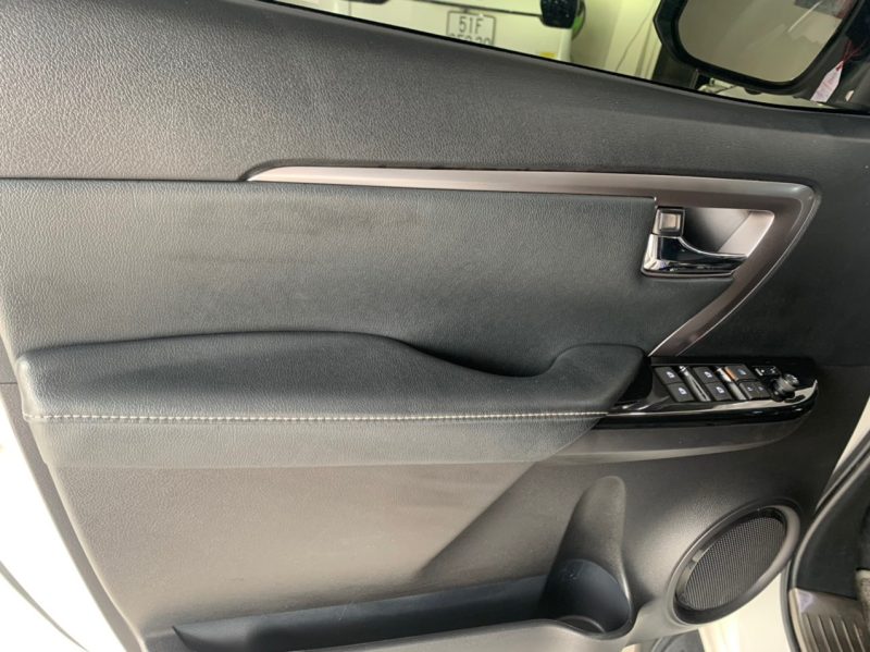 Toyota Fortuner dầu tự động 2021 giá tốt